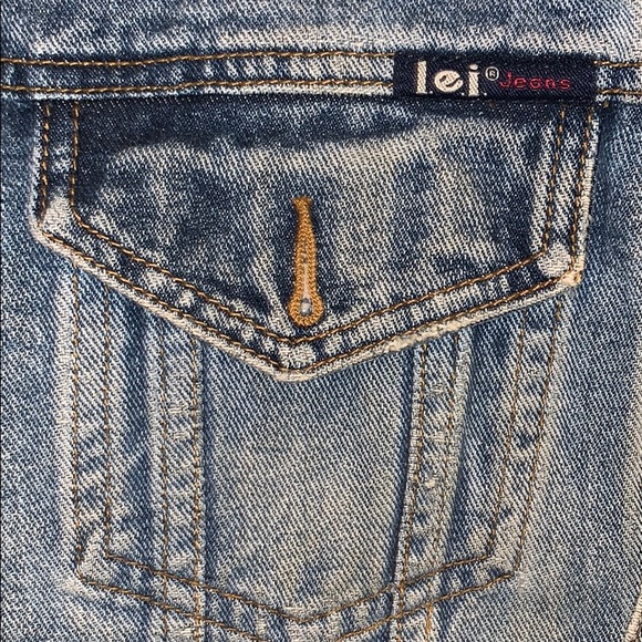 Distressed Jean Jacket - Picture 3 of 6